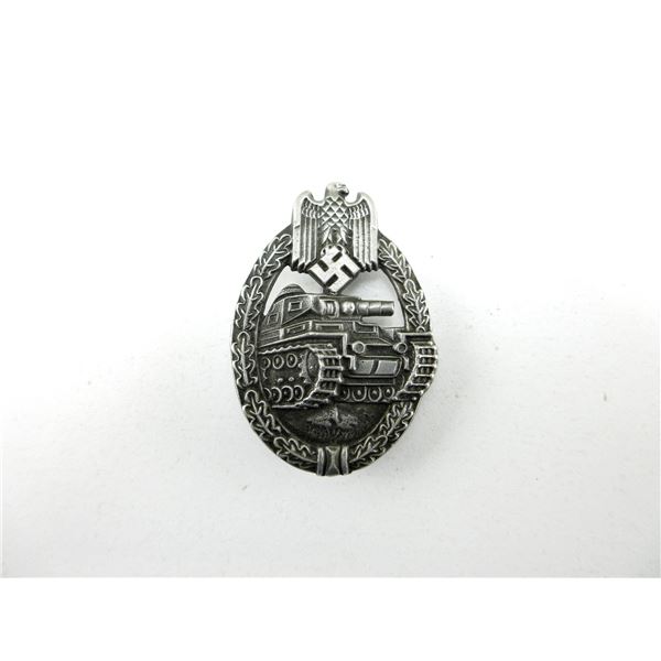 WWII GERMAN PANZER ASSAULT TANK BADGE