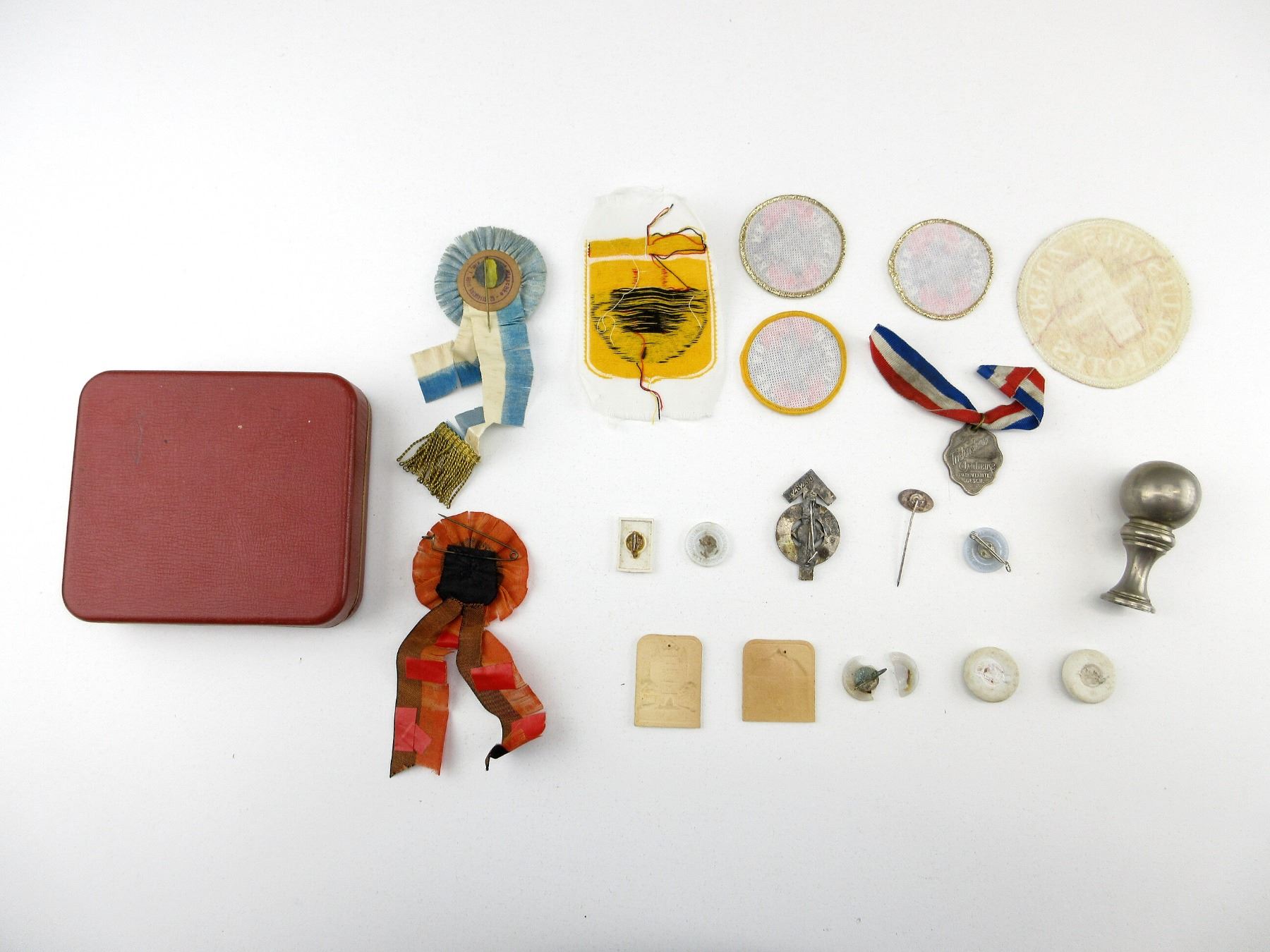 ASSORTED WWII / POST-WWII GERMAN BADGES, BUTTONS, RIBBONS, ETC. LOT
