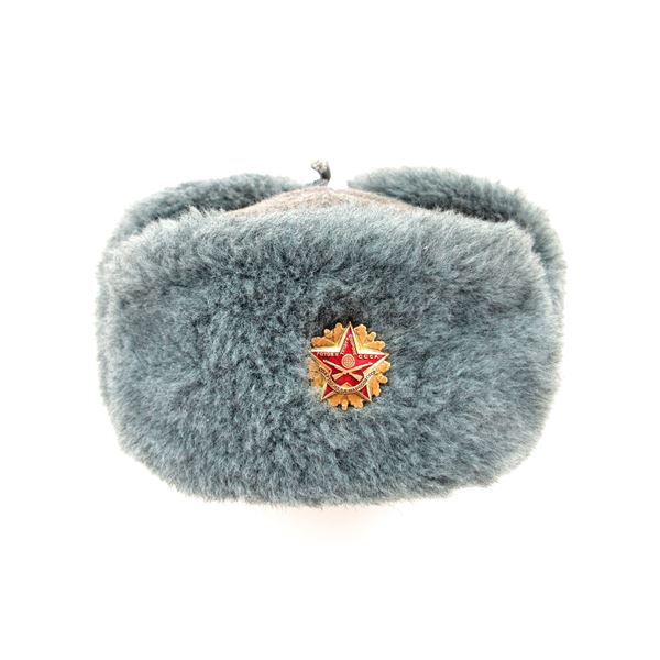 RUSSIAN / COMBLOC MILITARY WINTER HAT