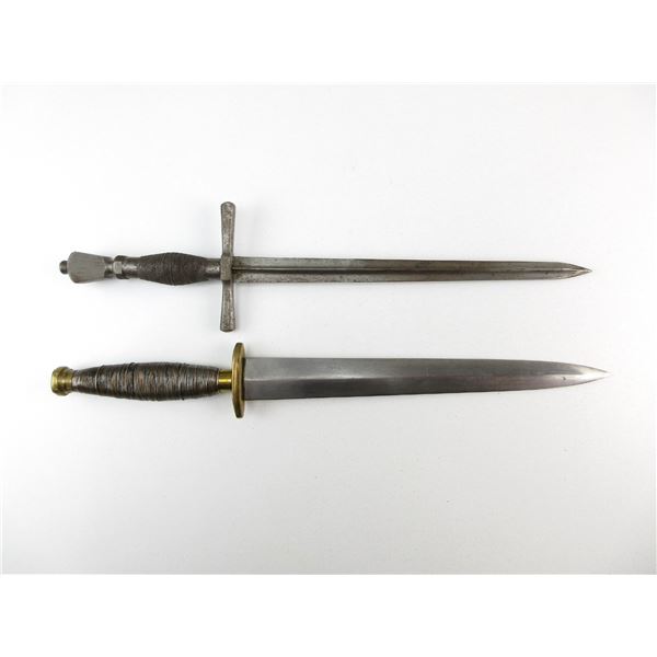 ASSORTED DAGGERS LOT