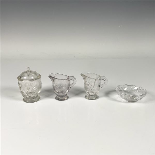 4pc Glass Children's Tableware with Vine Pattern