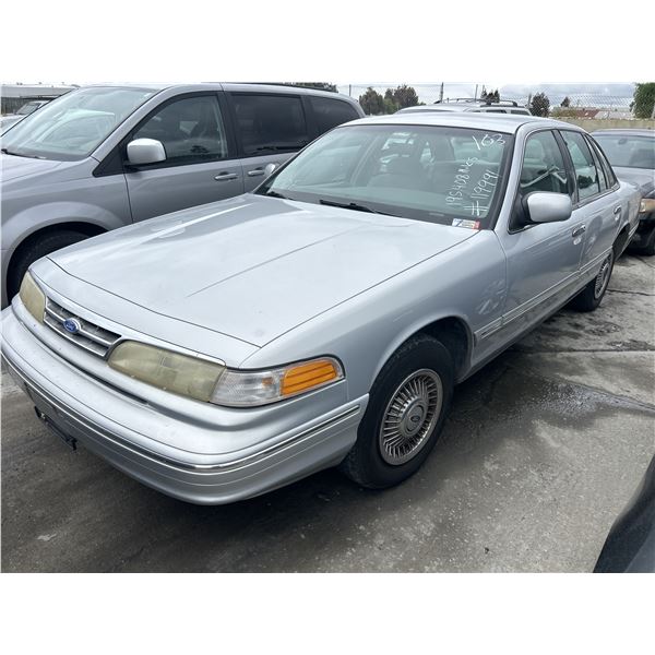 1997 Ford Crown Victoria
