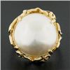 Image 2 : Vintage 14K Yellow Gold Large 14.8mm Mabe Pearl Open Work w/ Grooved Band Ring