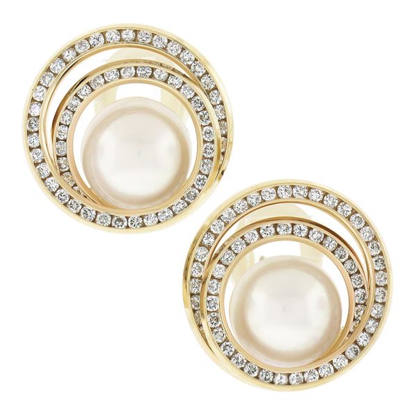 14K Yellow Gold 11mm Mabe Pearl & Dual Channel Diamond Circle Button Earrings