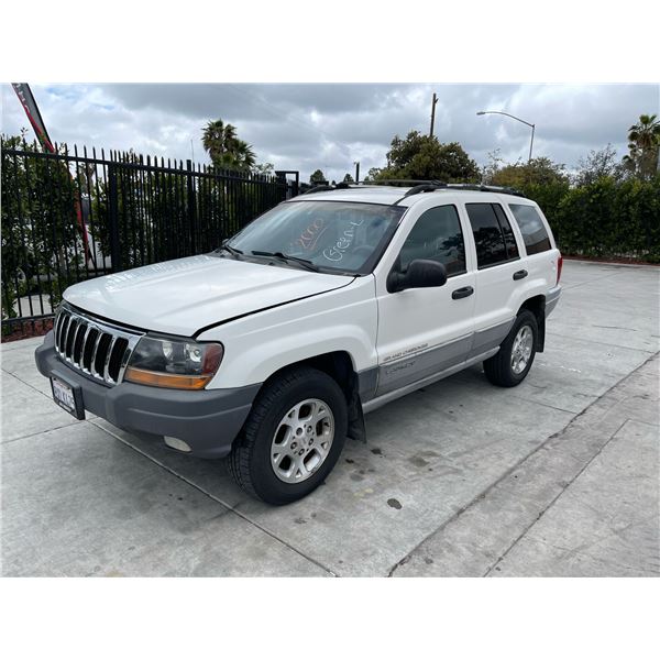 JEEP GD CHEROKEE 2000 SALV T/DONATION