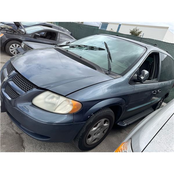 DODG CARAVAN  2002 T-DON-TMU