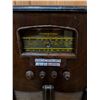 Image 2 : Antique Stromberg-Carlson Art Deco Floor Standing Radio