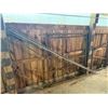 Image 2 : Assorted Scaffolding Pieces & Large Hedge Trimmer