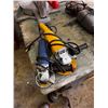 Image 1 : 2 Corded Grinders (Dewalt & Other) 7" & 4"