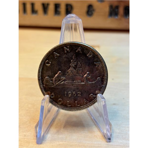 Lot 2-1) 1 Canadian dollar 1962