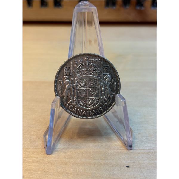 Lot 20-1) 50c Canadian coin 1943