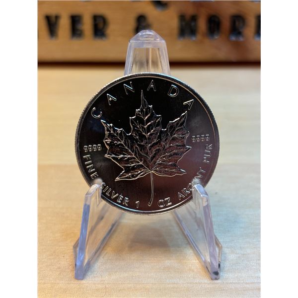 Lot 42-1) 1 oz Canadian Maple 2013 Silver coin