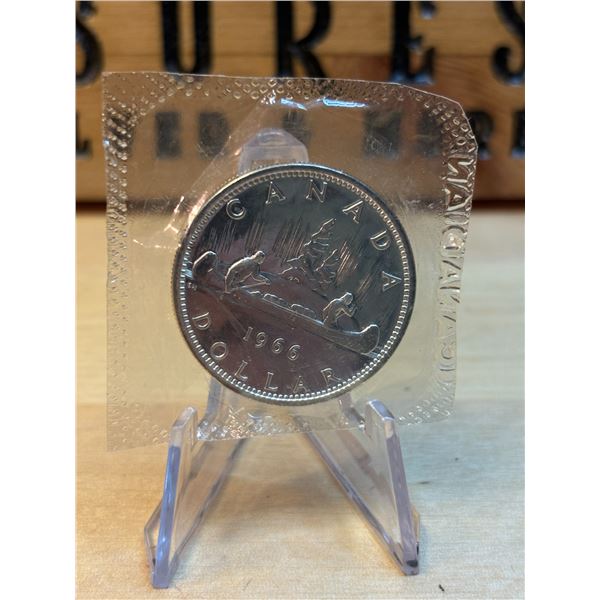 Lot 61-1) 1 Canadian dollar 1966