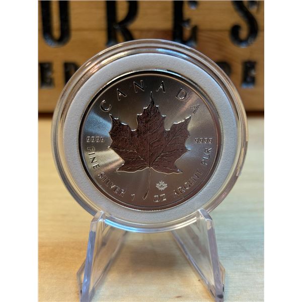 Lot 74-1) 1 oz Canadian Maple 2022 Silver