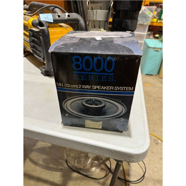 8000 series 2 way speaker system