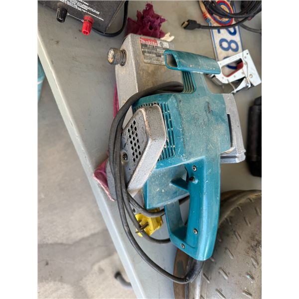 Makita belt sander