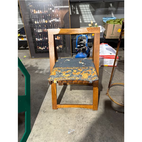 Folding chair