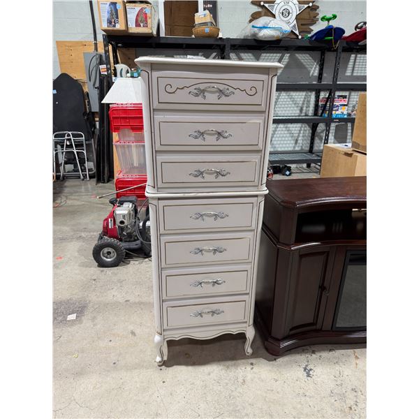 Dresser measures 21" x 18" x 57 1/2 tall
