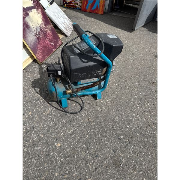 Makita model MAC700 compressor