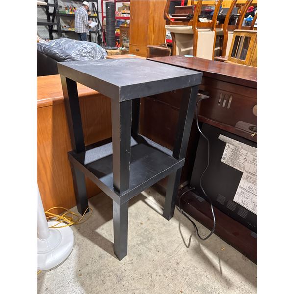 2 side tables