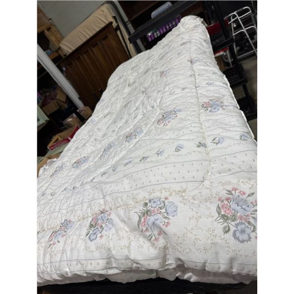 Queen comforter