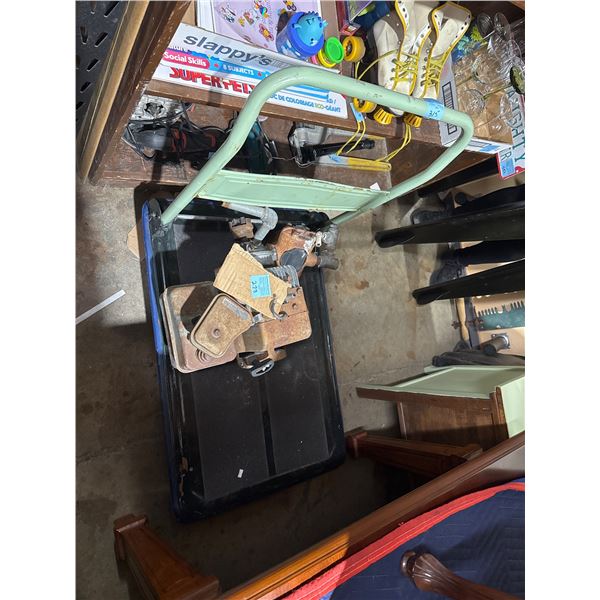 Rolling cart