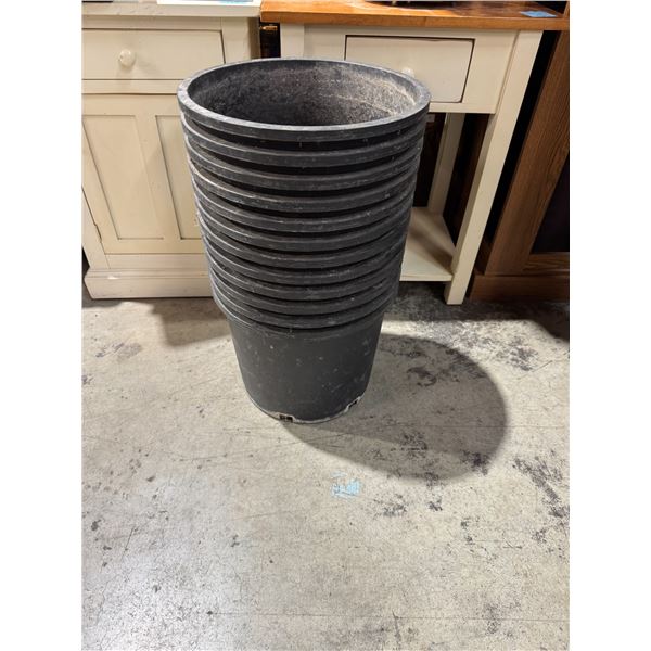 Plant pots