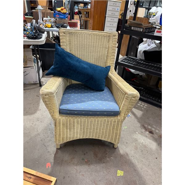 Wicker chair, grasshopper cushion
