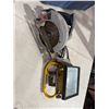 Image 1 : Skil saw and work light