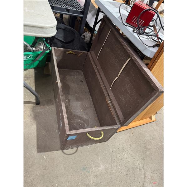 Wood crate