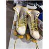 Image 1 : rollerskate size not shown
