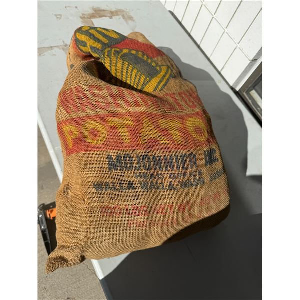 Lot of burlap bags