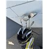 Image 2 : Golf clubs and bag