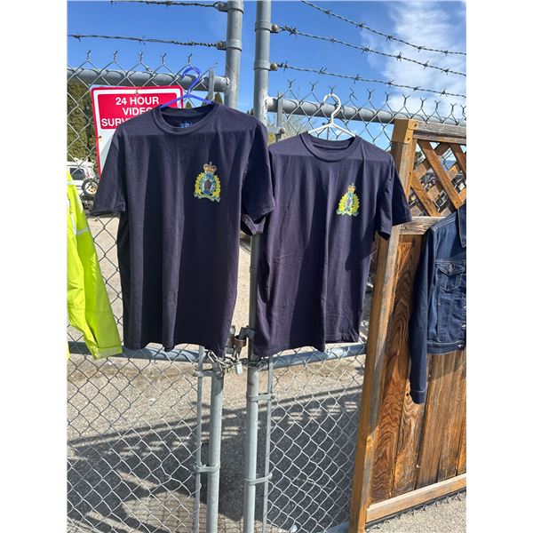 T-shirt size not shown (2)