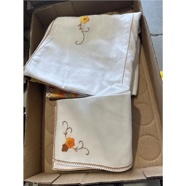 Vintage tablecloth and napkins