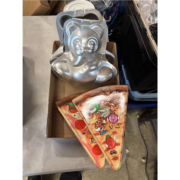 Pizza plates, and baking dish