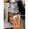 Image 1 : Pizza plates, and baking dish
