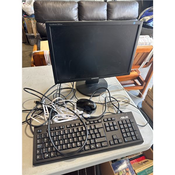 Samsung monitor and Asus keyboard