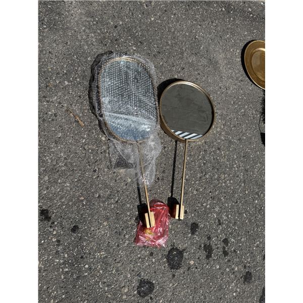 Oval and round mirrors