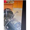 Image 7 : Pearl drum kit with cases and hardware no symbols