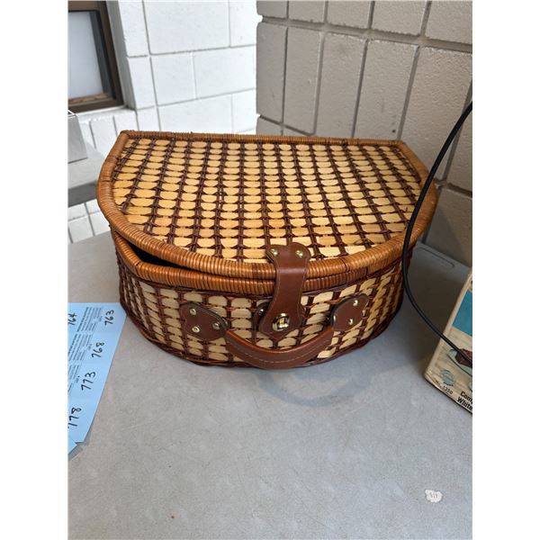 Picnic and contents