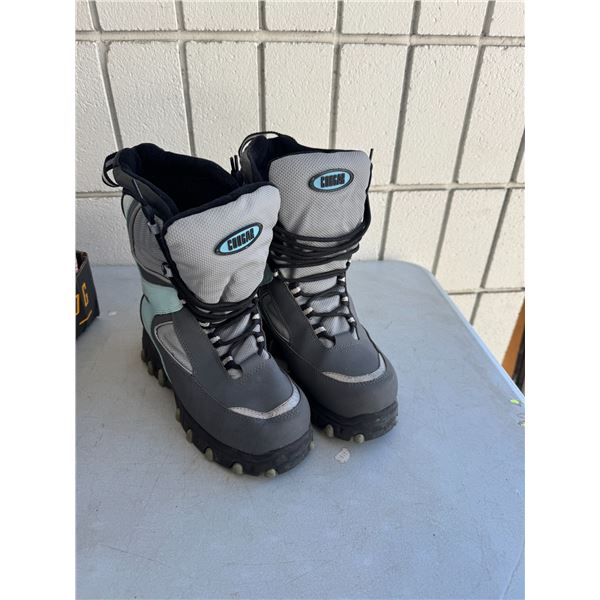 Cougar boots size 7