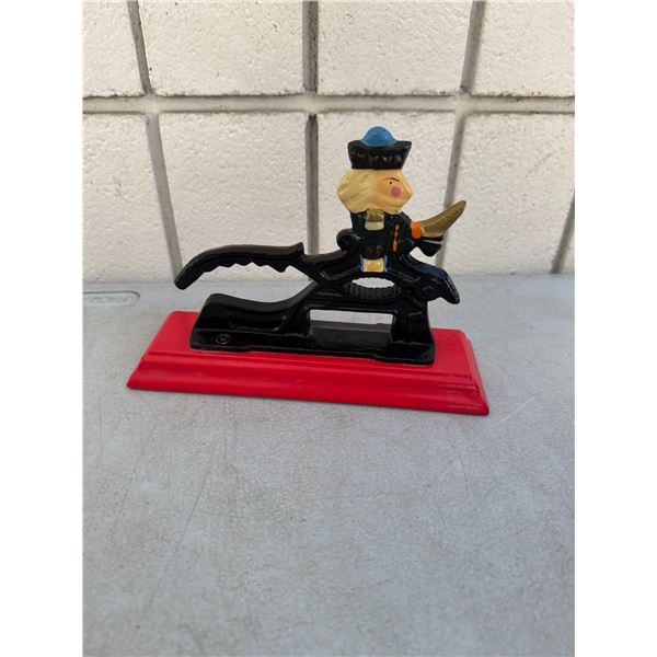 Cast iron nutcracker