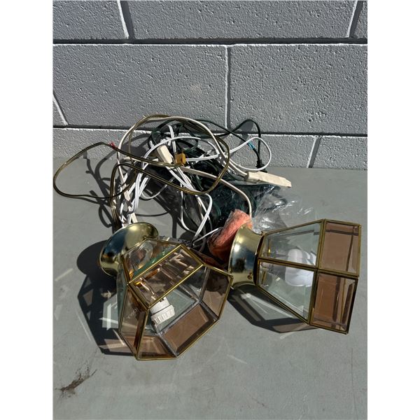 Light fixtures and extension cords