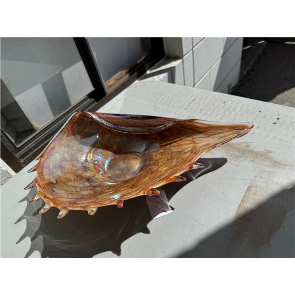 Josefina Krosno Shell art glass centerpiece bowl