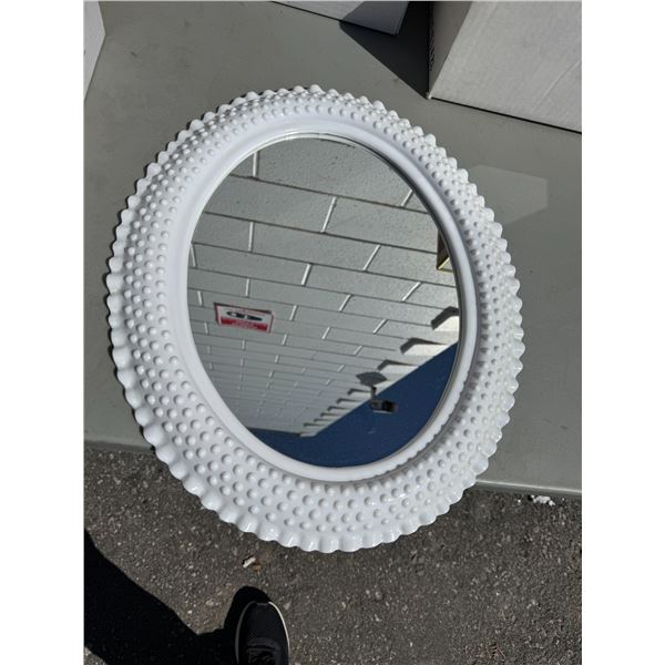 Oval mirror