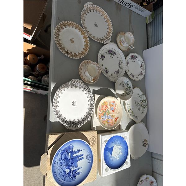 Royal Albert and other collectible dishes