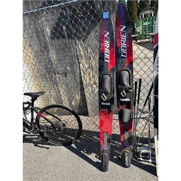 O'Brien water skis