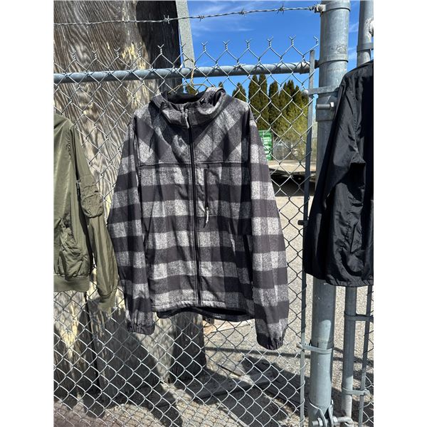Silver Star zip up size XL