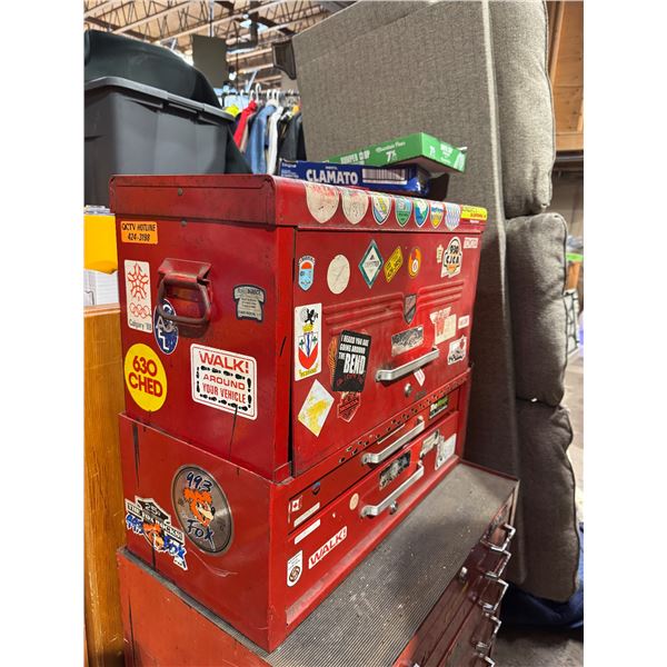 2 part toolbox with drawers top parts says beach bottom not marked